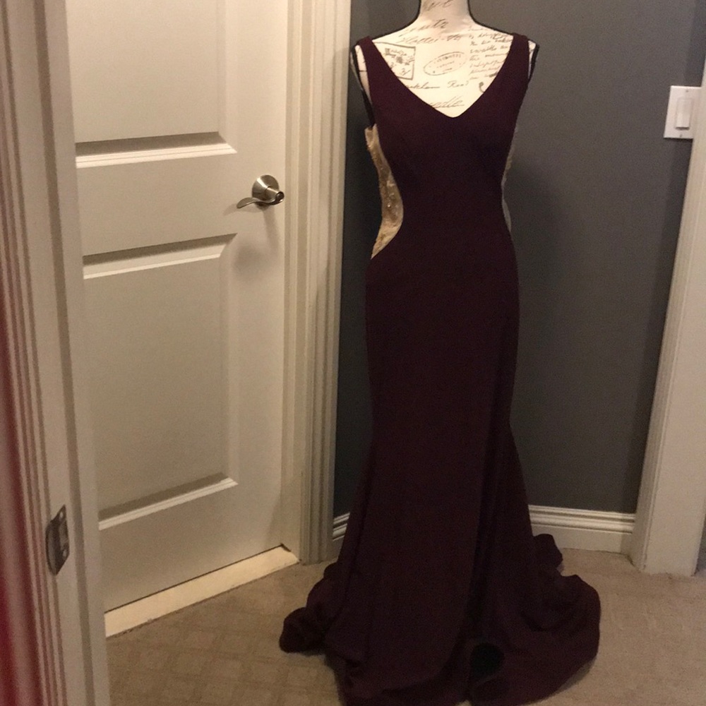 Xscape burgundy dress sz 8